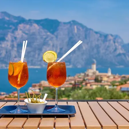 Hotel Smeralda 3*